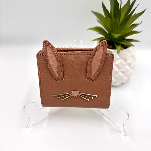Kate Spade Tan Rabbit Adalyn Wallet #548 - Picture 1 of 5